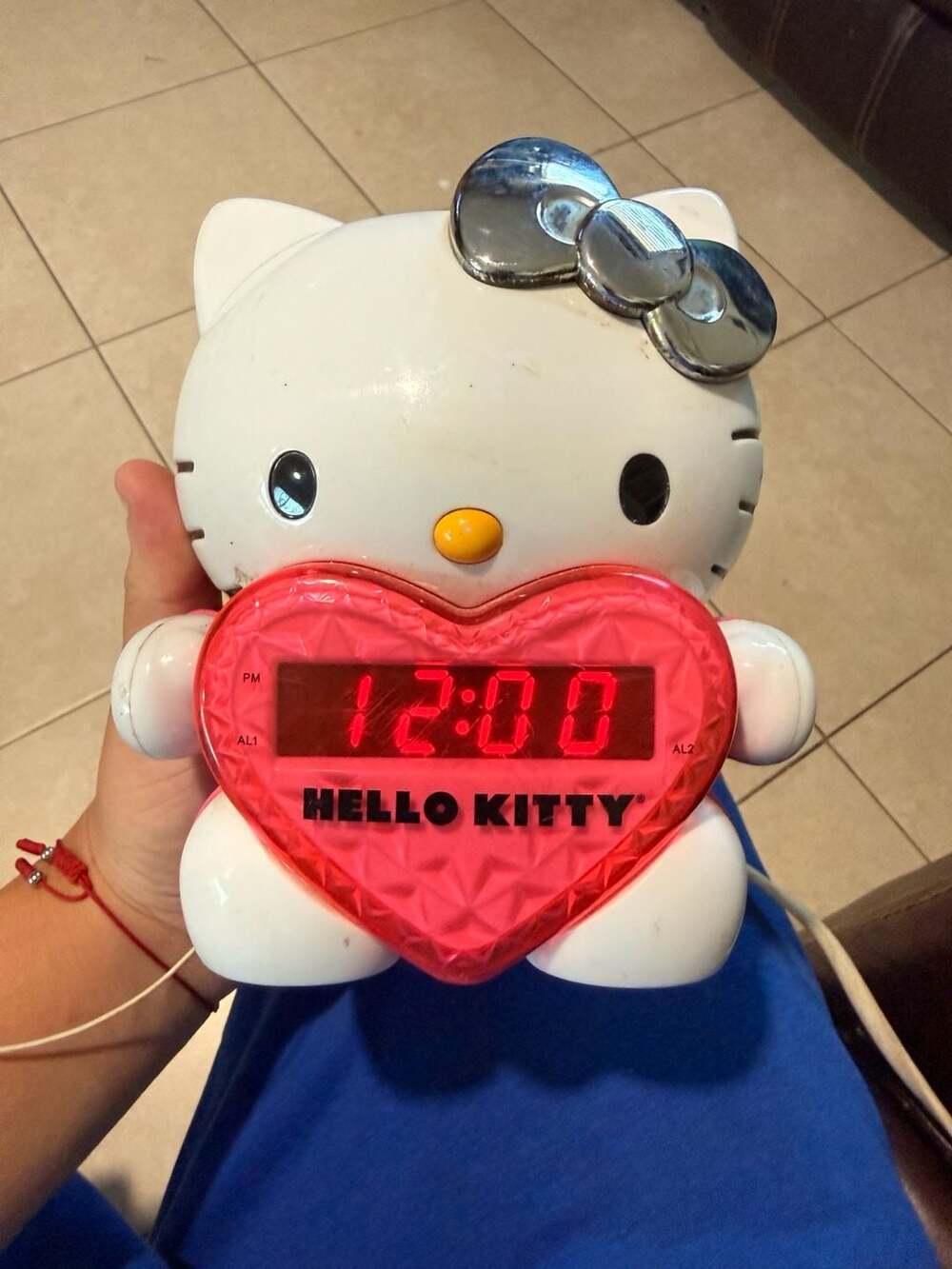 Hello Kitty Heart Projection Alarm Clock with LED Display Model 2913WH01